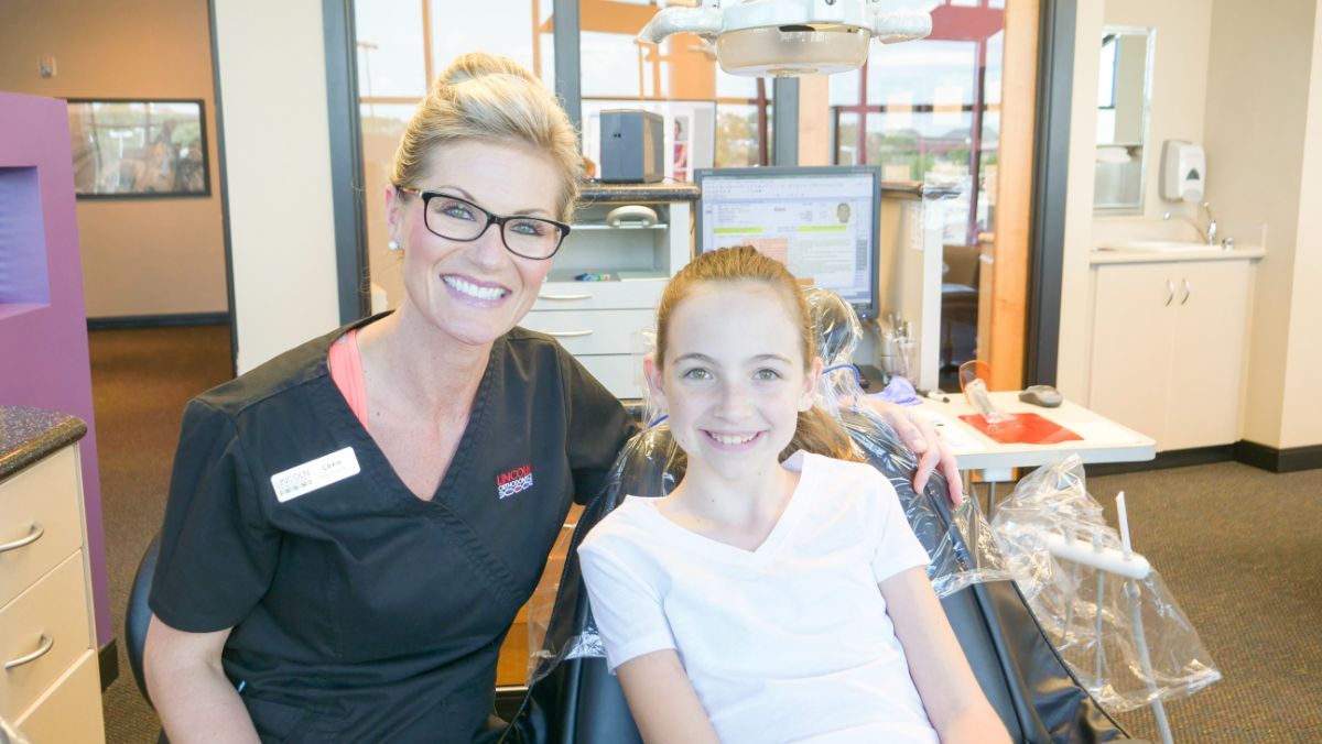 how-to-care-for-your-smile-between-orthodontic-visits