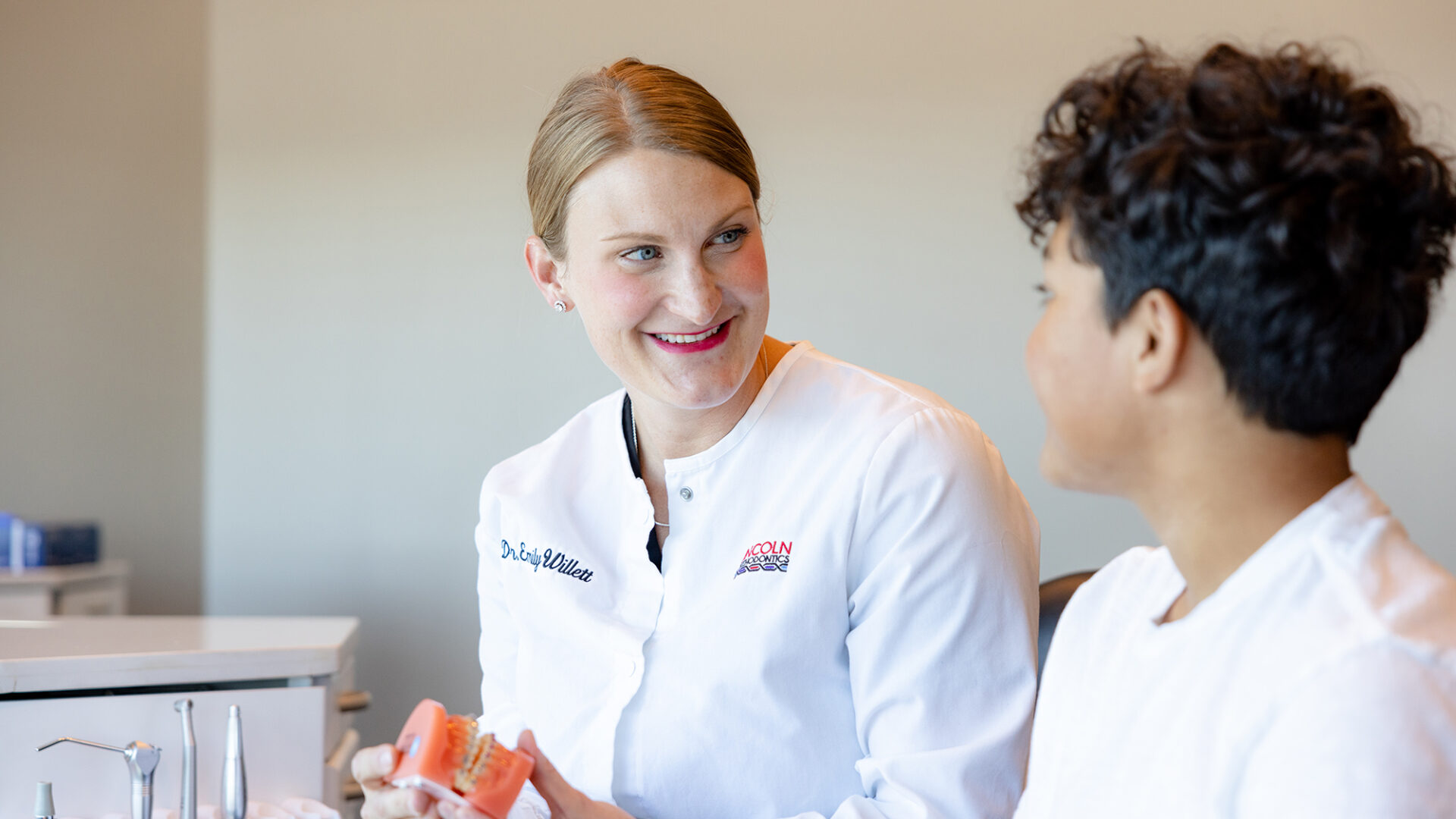 Orthodontic Treatment Modern or Metal? Lincoln Orthodontics