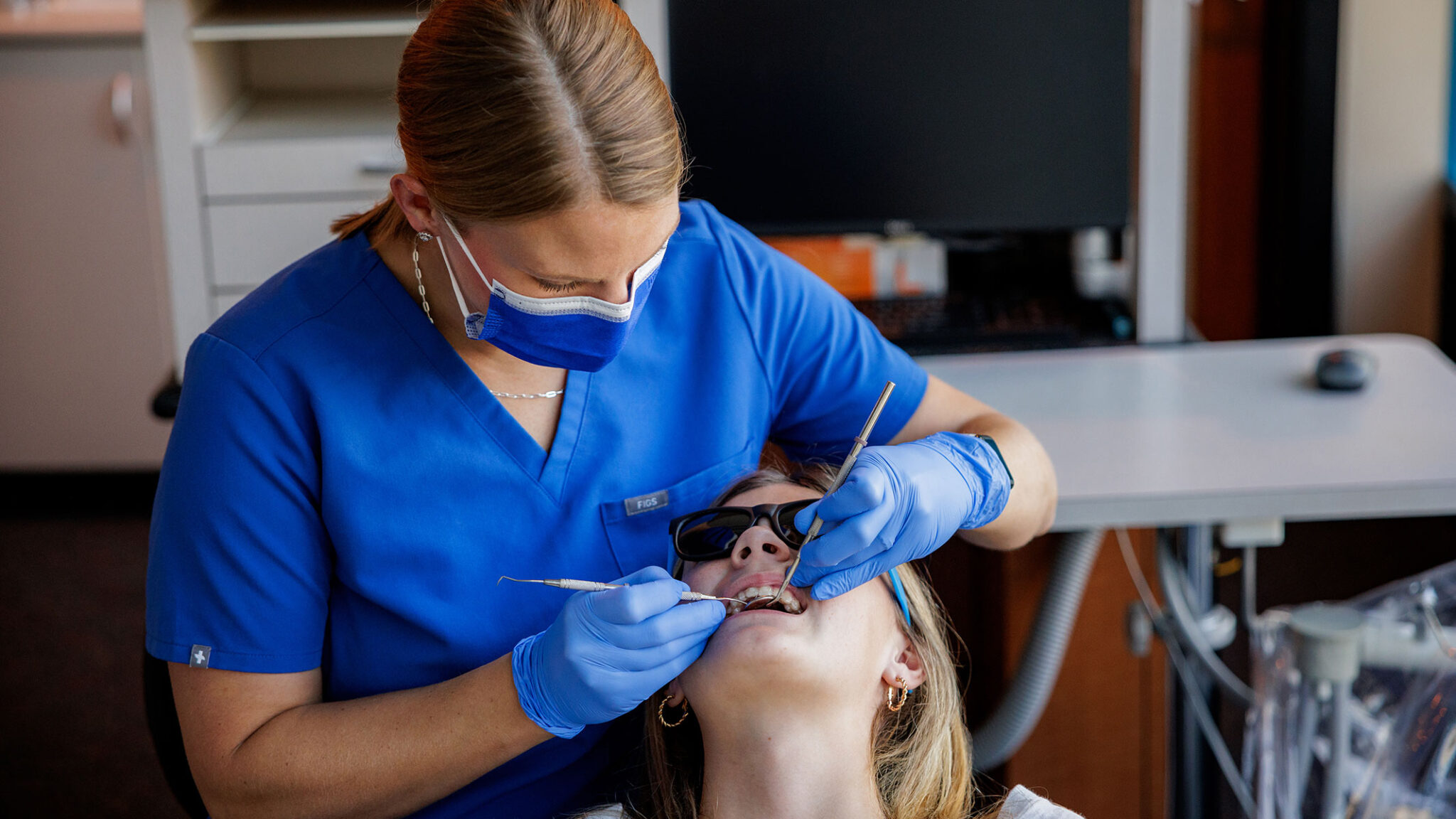 7 Tips for Brushing Your Teeth With Braces Lincoln Orthodontics