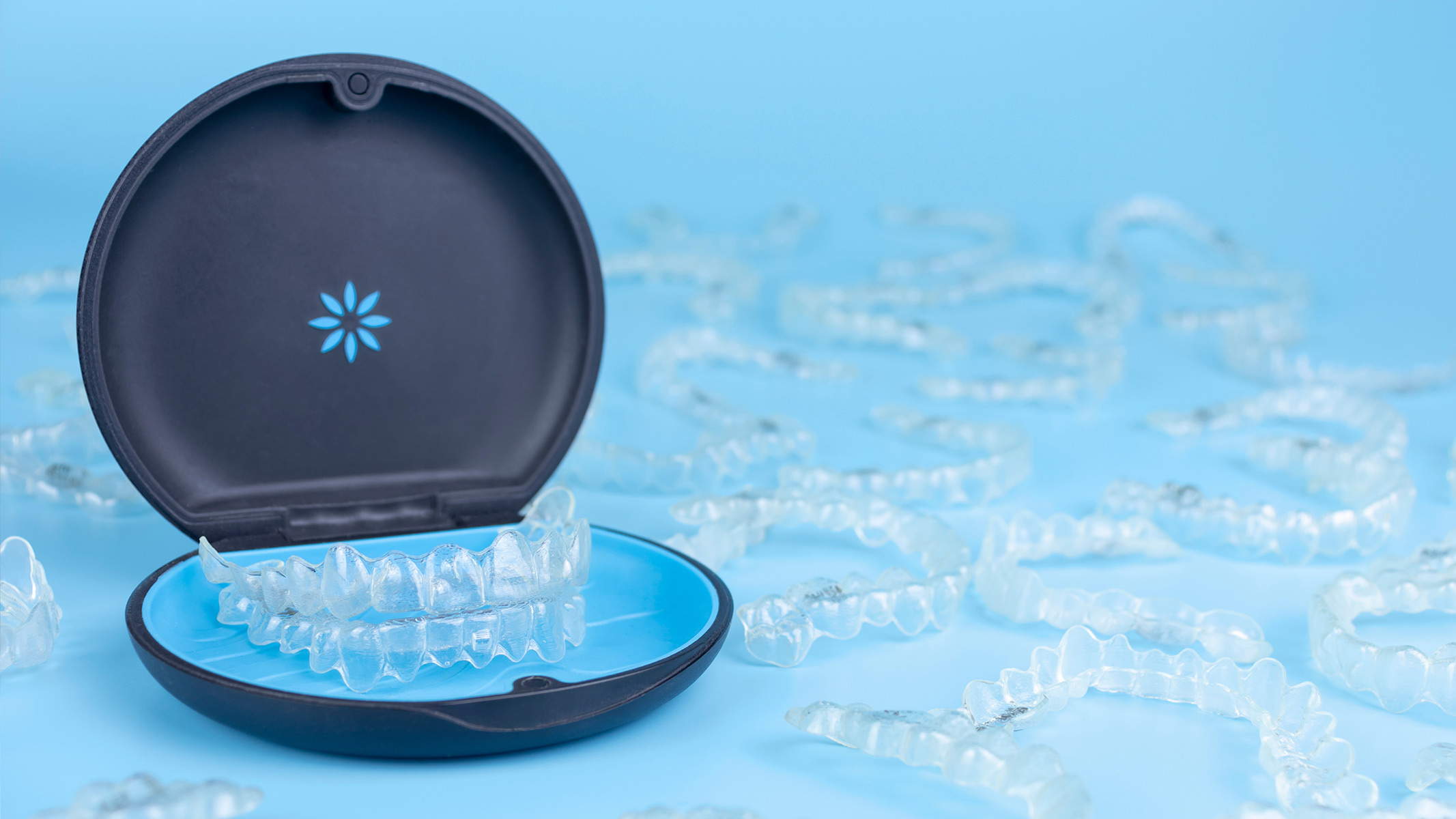 Invisalign aligners with case